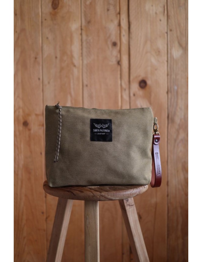 Santa Pazienzia Clutch
